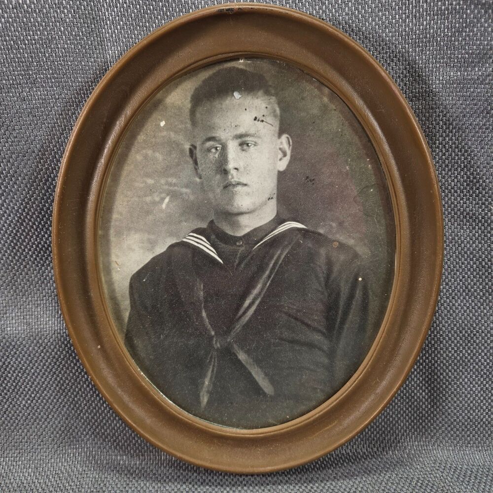 Antique WWI US Navy Sailor Oval Convex Glass Portrait Curved Bubble Glass Frame